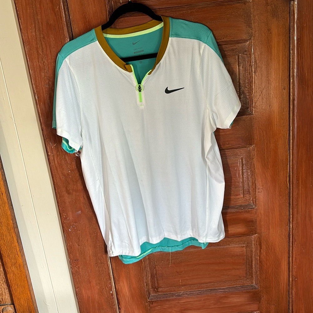Nike dry fit quarter zip shirt large slim fit